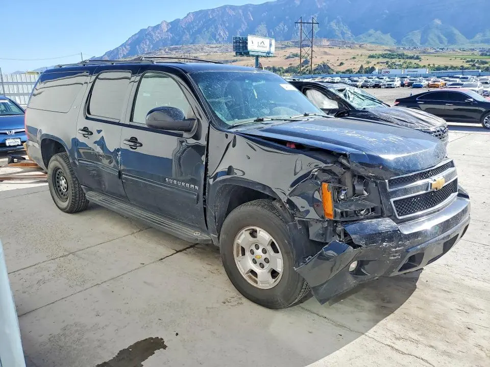 2013 CHEVROLET SUBURBAN K1500 LT  