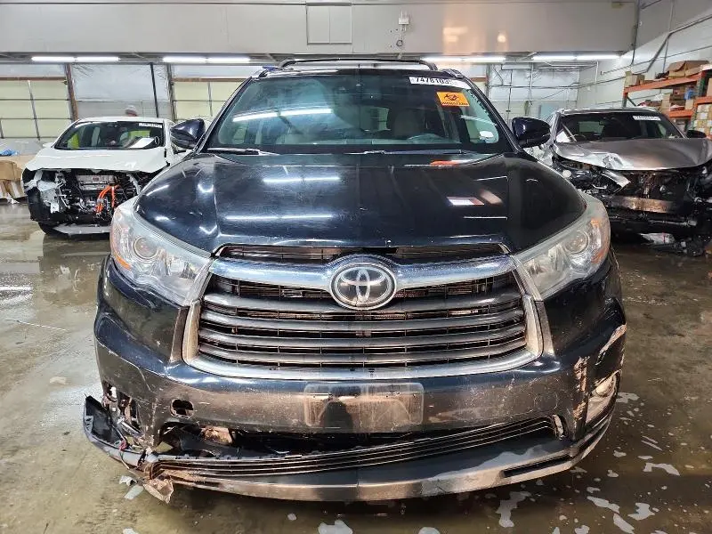 2015 TOYOTA HIGHLANDER LIMITED  
