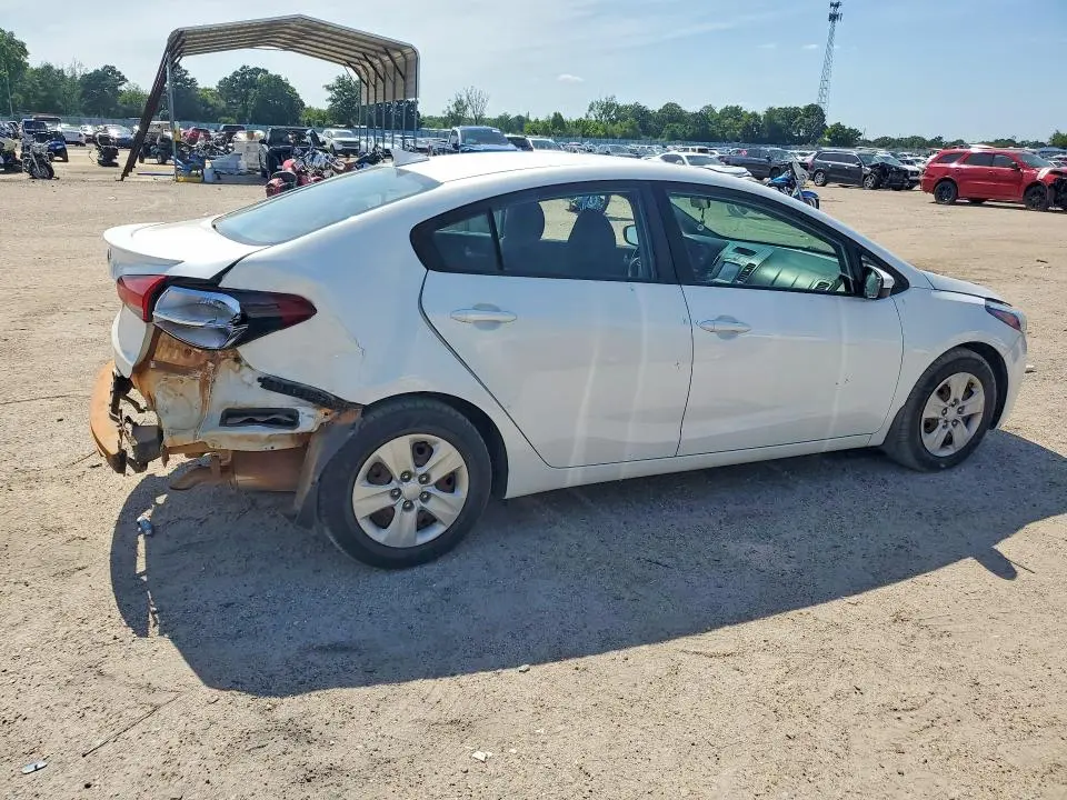 2018 KIA FORTE LX  