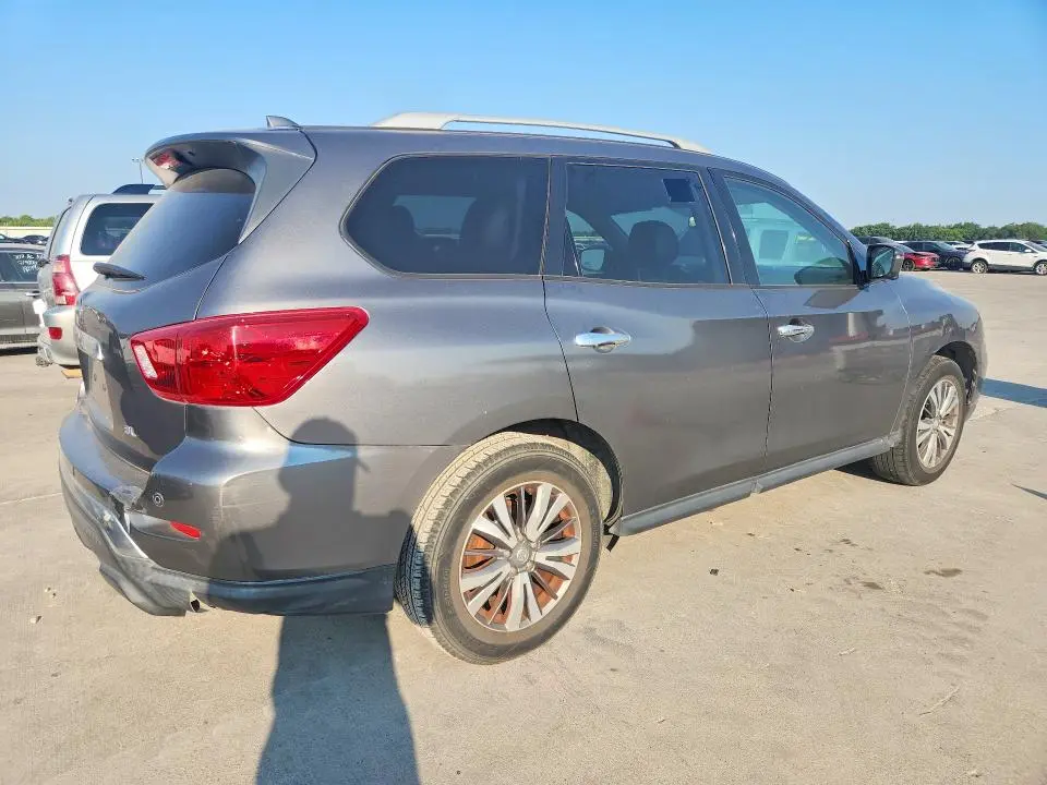 2019 NISSAN PATHFINDER SL  