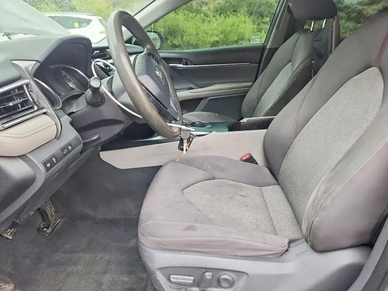 2018 TOYOTA CAMRY LE  