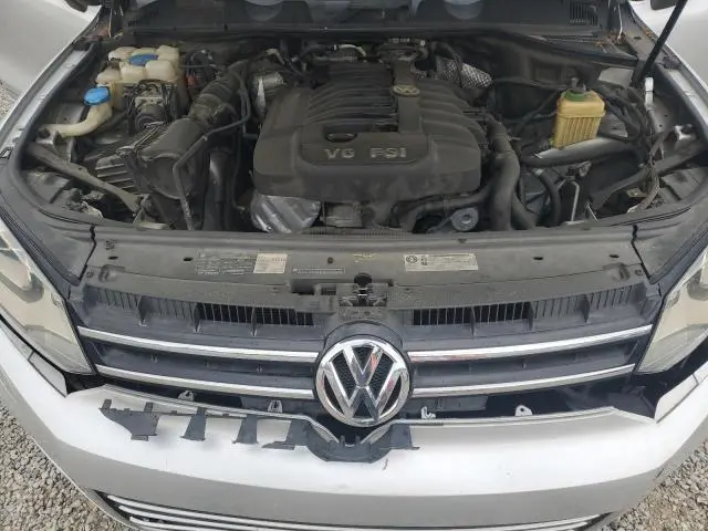 2011 VOLKSWAGEN TOUAREG V6  