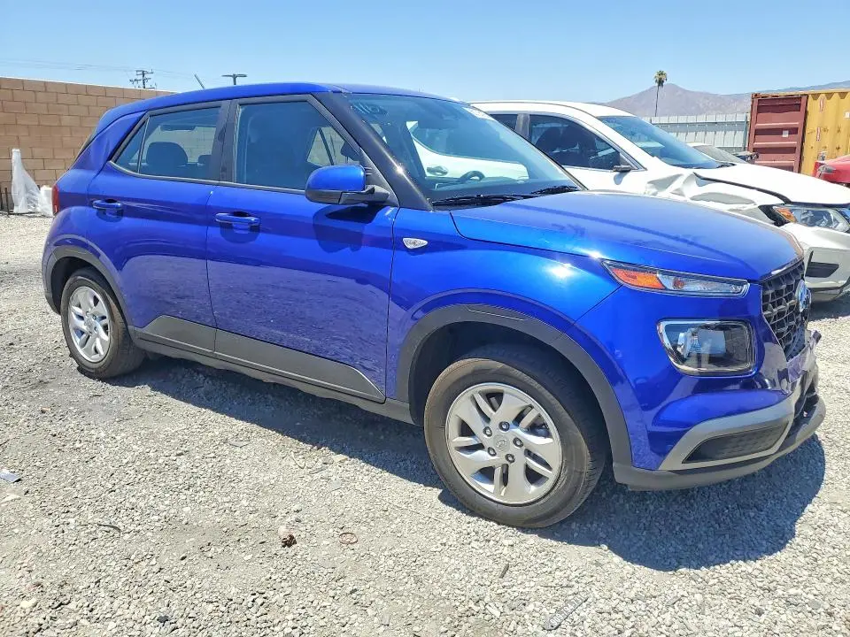 2023 HYUNDAI VENUE SE  