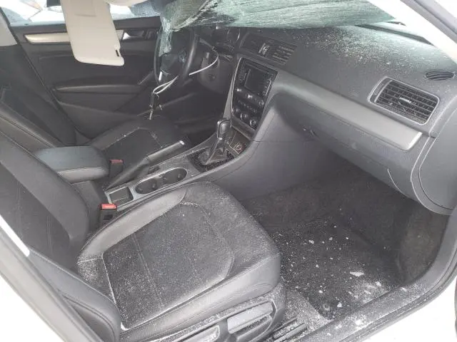 2015 VOLKSWAGEN PASSAT SE