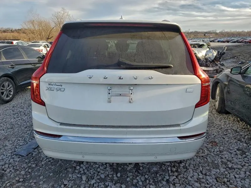 2024 VOLVO XC90 PLUS  