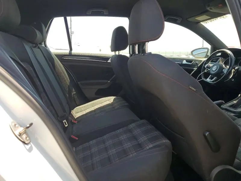2016 VOLKSWAGEN GTI S/SE  