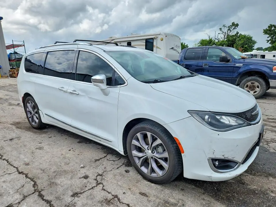 2020 CHRYSLER PACIFICA LIMITED  