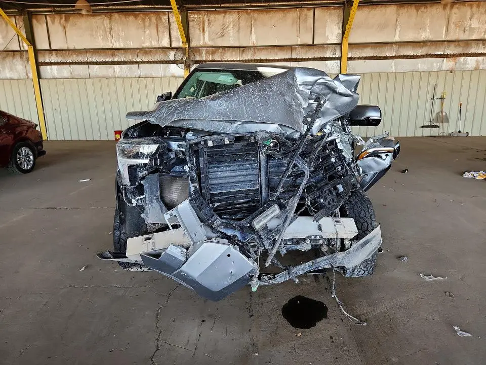 2024 TOYOTA TUNDRA SR5  