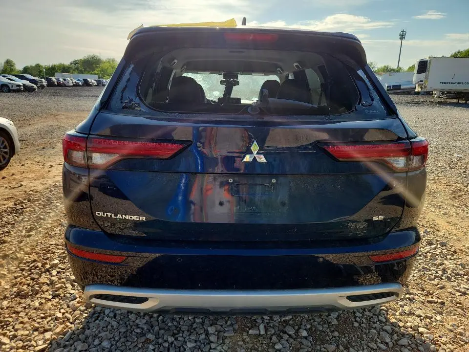 2024 MITSUBISHI OUTLANDER SE  