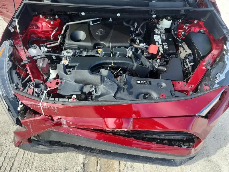 2022 TOYOTA RAV4 LE  