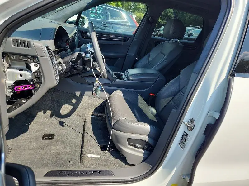 2022 PORSCHE CAYENNE GTS  