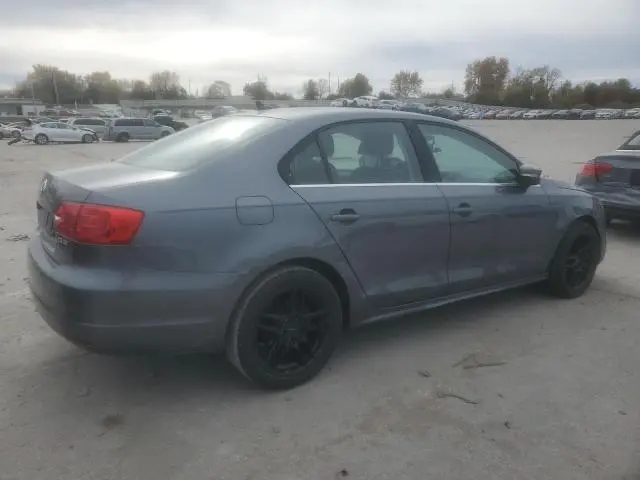 2013 VOLKSWAGEN JETTA SE  