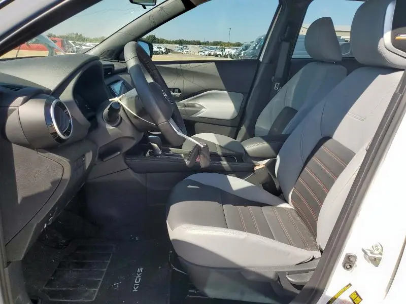 2024 NISSAN KICKS SR  