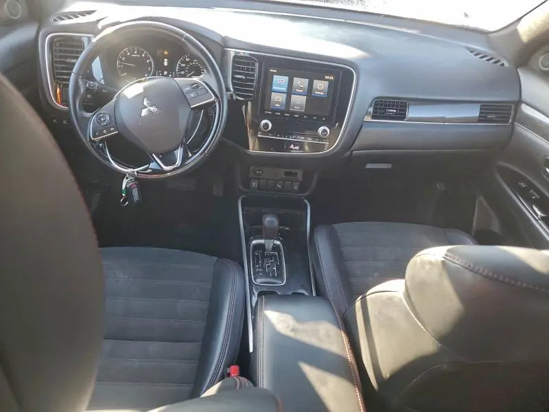 2020 MITSUBISHI OUTLANDER SE  