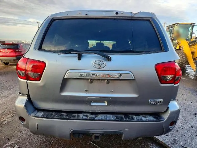 2011 TOYOTA SEQUOIA SR5  