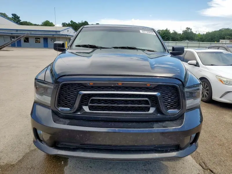 2016 RAM 1500 ST  
