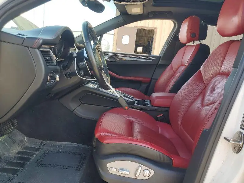 2016 PORSCHE MACAN S  
