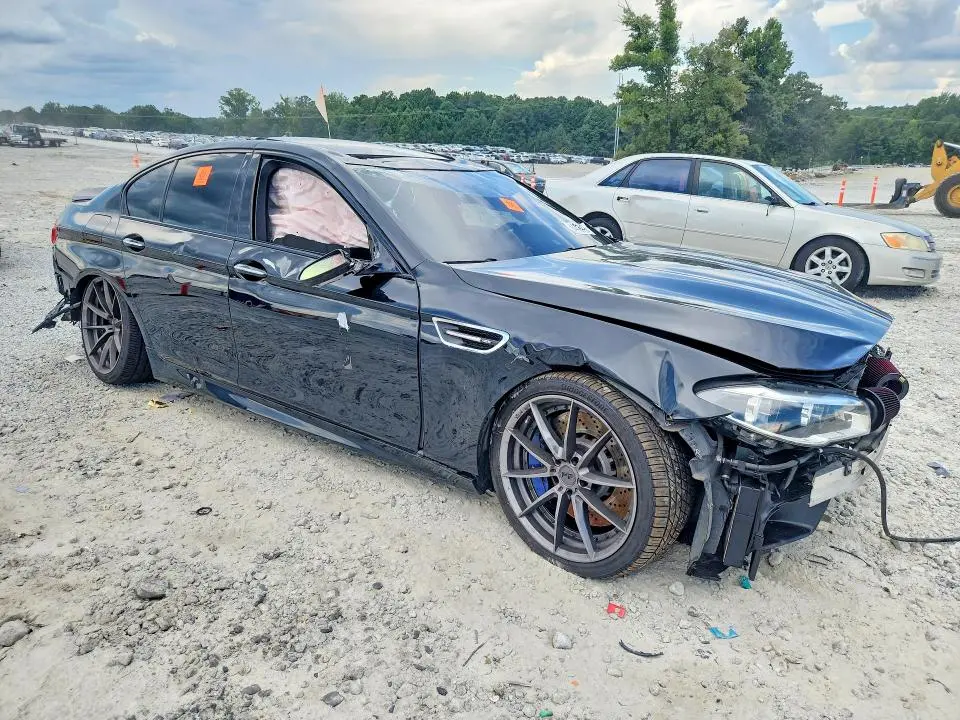 2016 BMW M5   