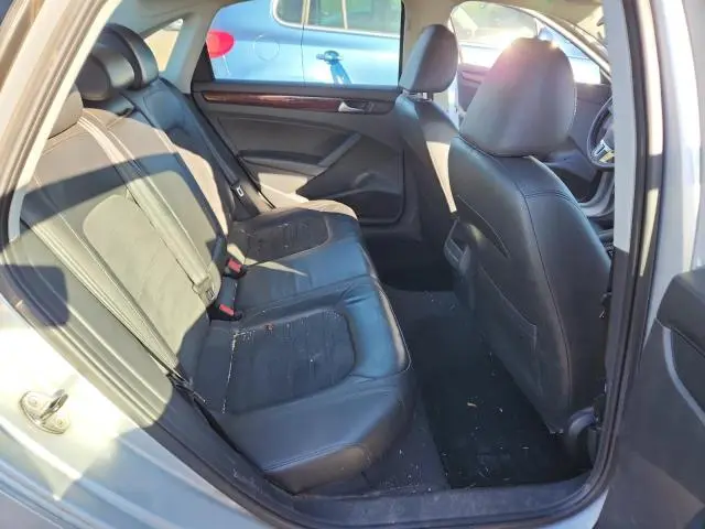 2012 VOLKSWAGEN PASSAT SEL