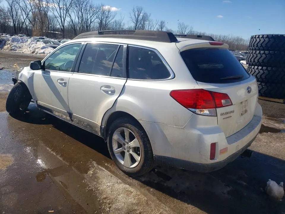 2013 SUBARU OUTBACK 2.5I PREMIUM  