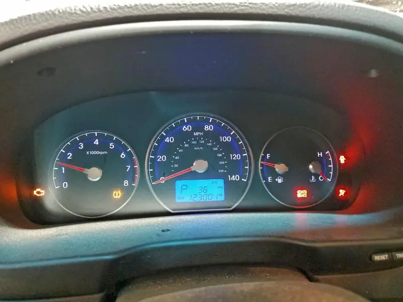 2012 HYUNDAI SANTA FE GLS  