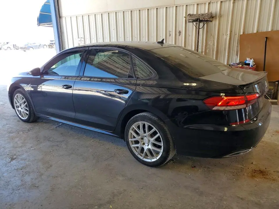 2020 VOLKSWAGEN PASSAT R-LINE  