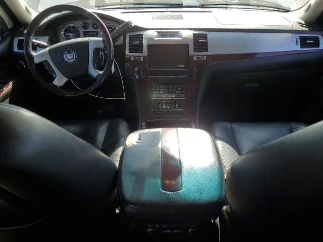 2011 CADILLAC ESCALADE ESV LUXURY  