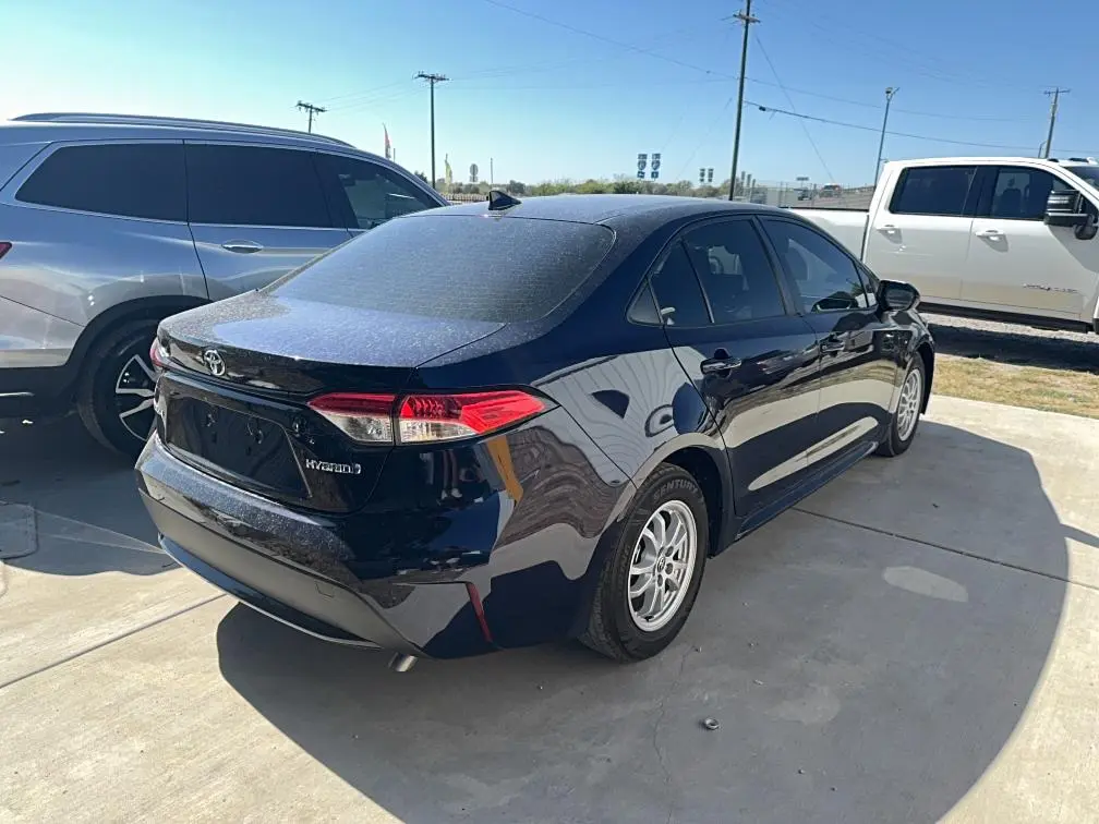 2022 TOYOTA COROLLA LE  