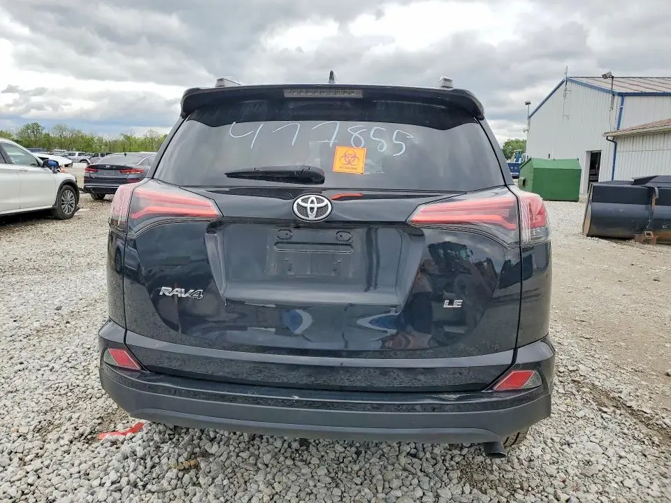 2018 TOYOTA RAV4 LE  