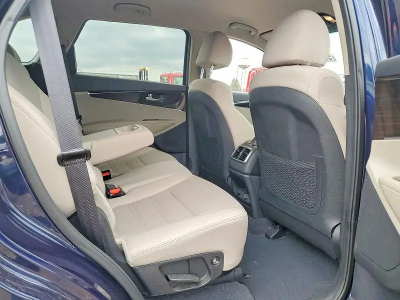 2020 KIA SORENTO S  
