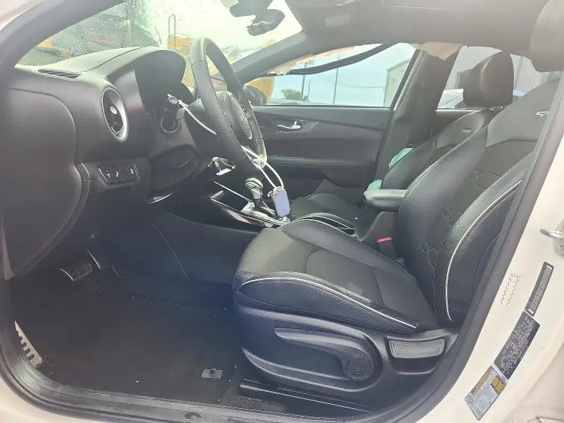 2023 KIA FORTE GT LINE  