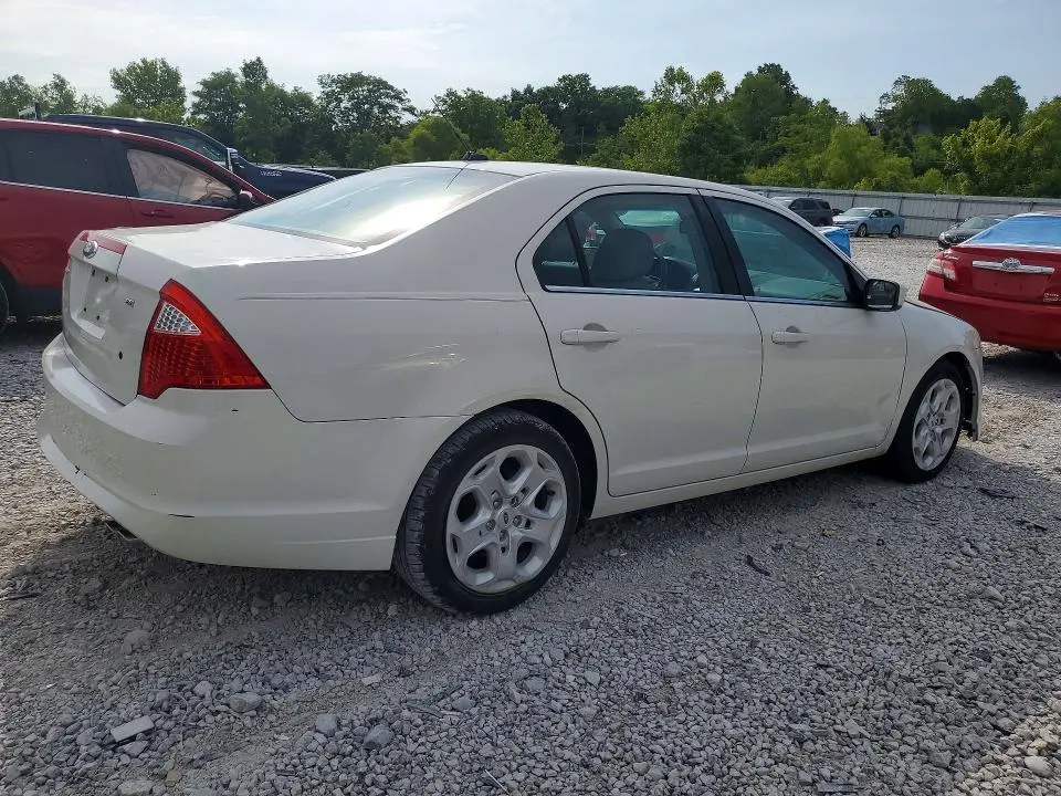 2011 FORD FUSION SE  