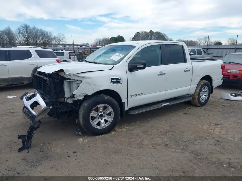 2017 NISSAN TITAN SV