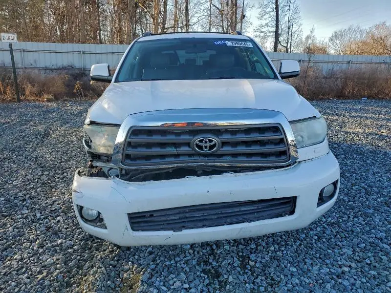 2013 TOYOTA SEQUOIA SR5  