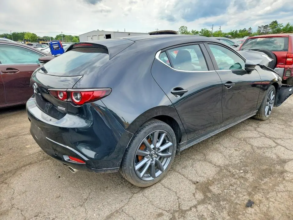 2024 MAZDA 3 PREFERRED  
