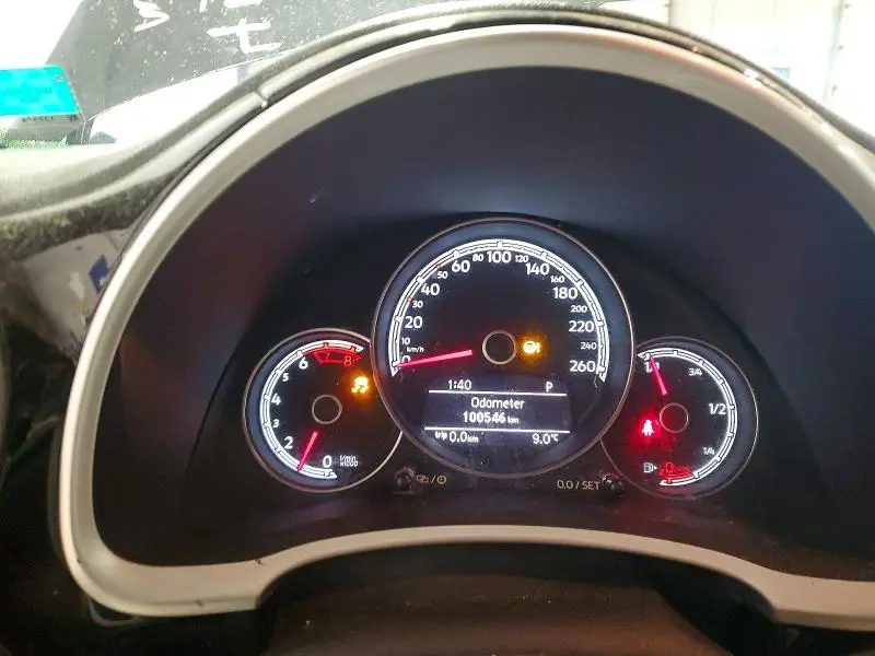 2017 VOLKSWAGEN BEETLE SE  