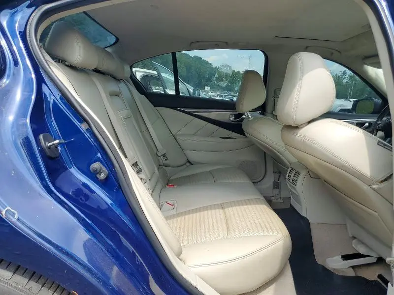 2016 INFINITI Q50 RED SPORT 400  
