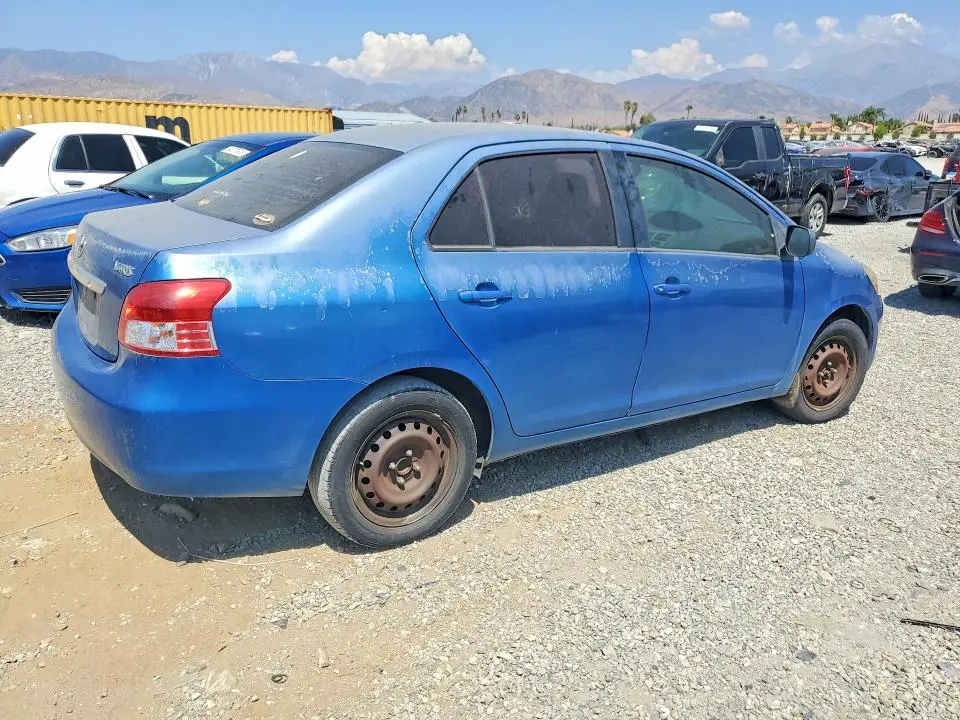 2010 TOYOTA YARIS BASE  