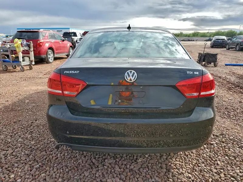 2013 VOLKSWAGEN PASSAT SE  