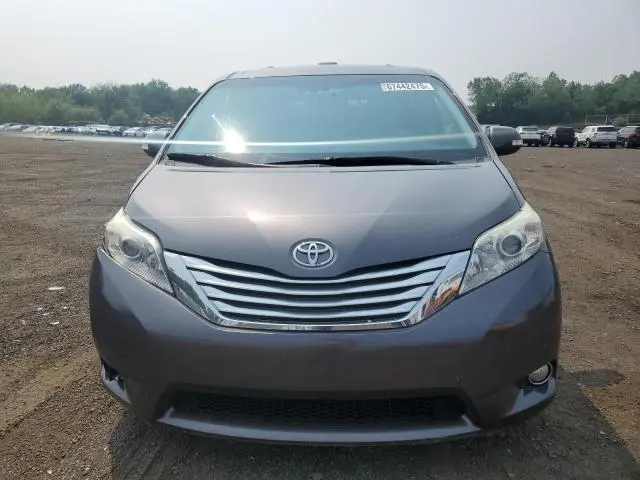 2014 TOYOTA SIENNA XLE  