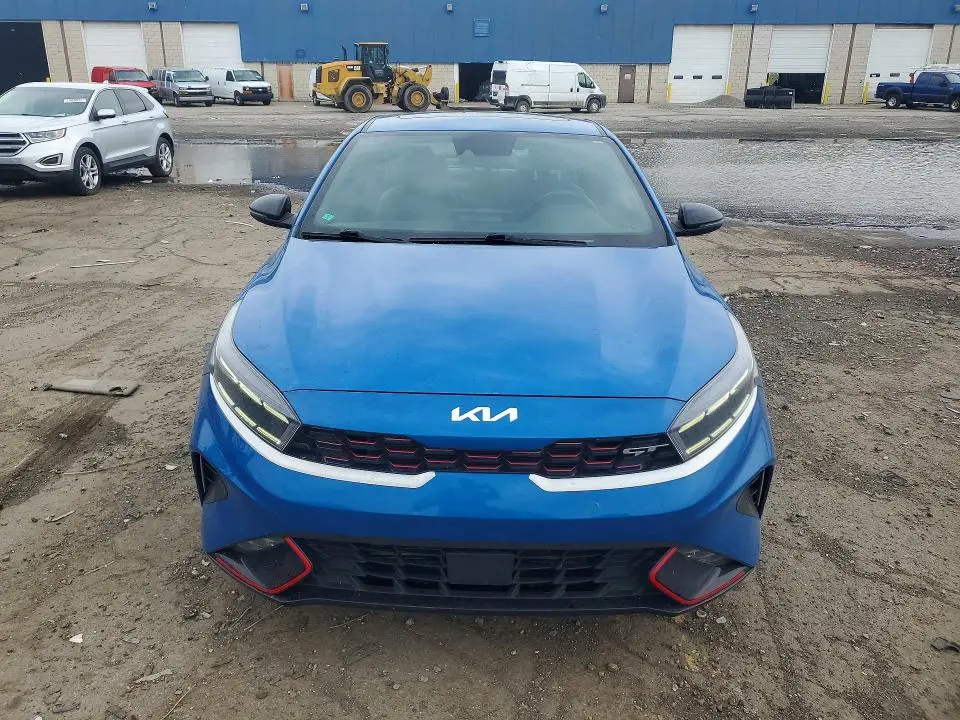 2023 KIA FORTE GT  