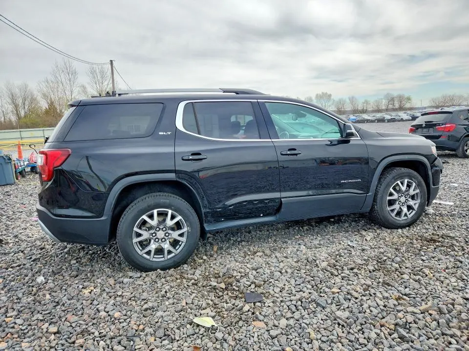 2021 GMC ACADIA SLT  