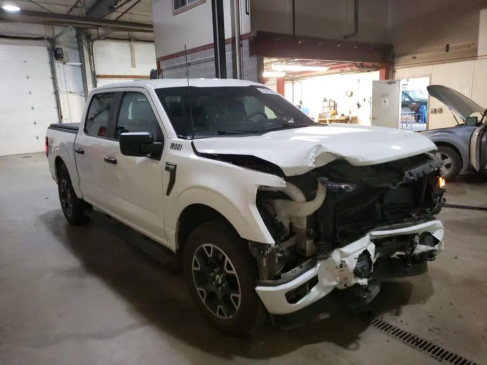 2024 FORD F150 STX  