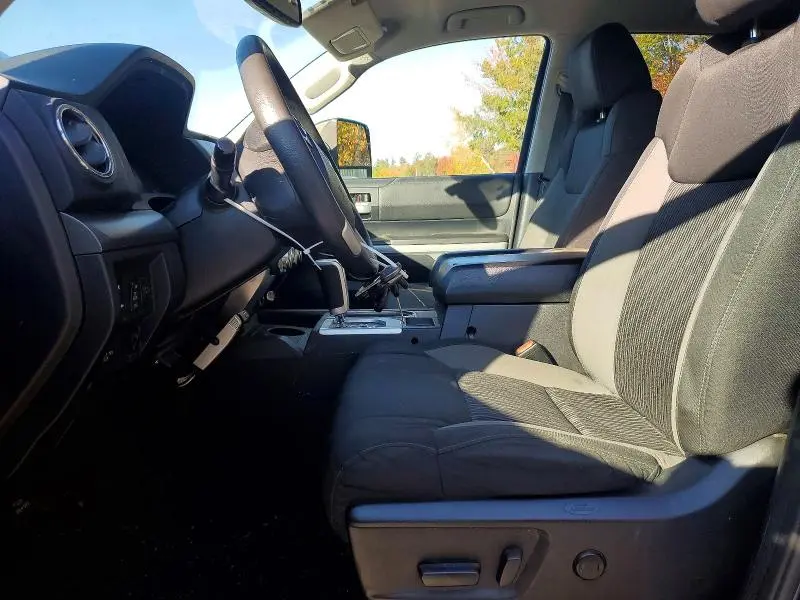 2015 TOYOTA TUNDRA SR5  