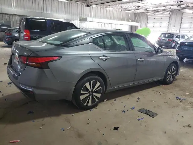 2022 NISSAN ALTIMA SV  