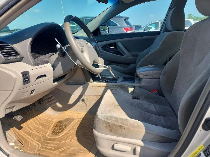 2011 TOYOTA CAMRY LE  