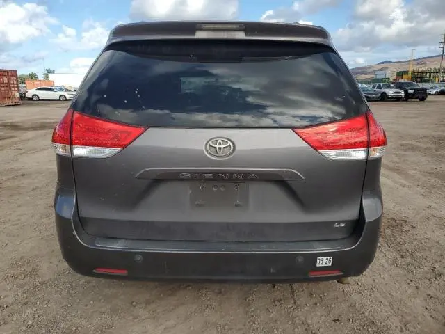 2011 TOYOTA SIENNA LE  