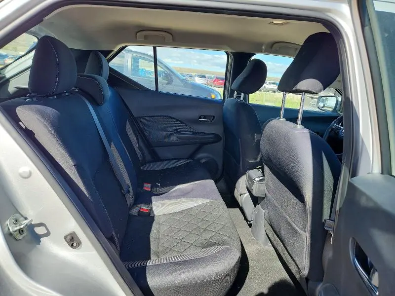 2018 NISSAN KICKS SV  