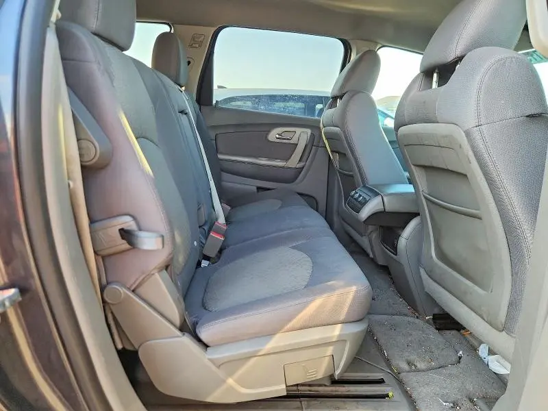 2012 CHEVROLET TRAVERSE LS  