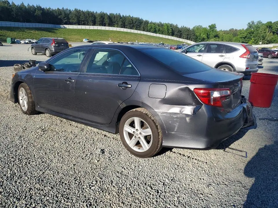 2013 TOYOTA CAMRY SE  